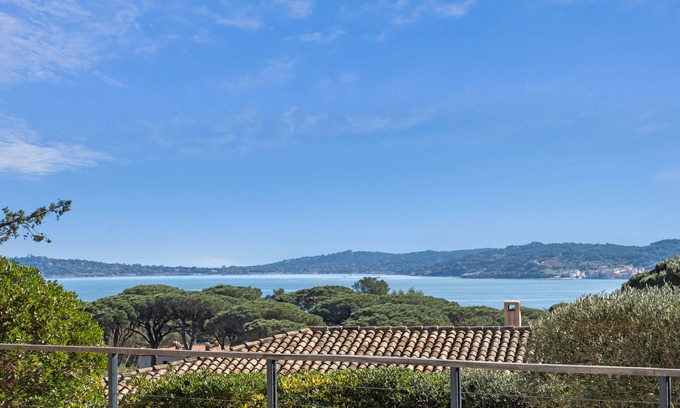 Guerrevieille Villa | Villa with private heated pool, view of the Gulf of Saint Tropez in a quiet location