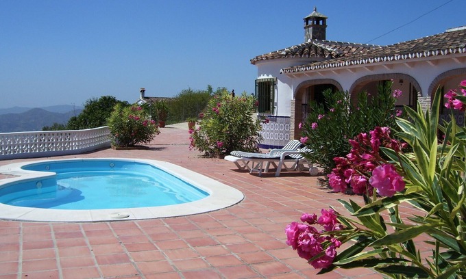 Alcaucin Villa | Villa With Private Pool, Lake And Mountain Views