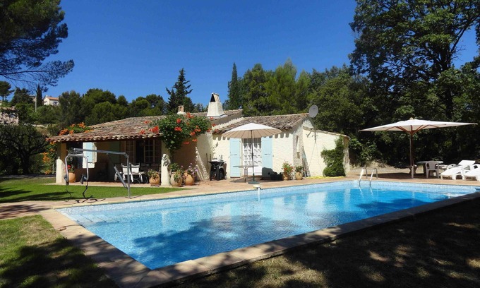 Flayosc Villa | Villa with private pool in peaceful setting near the centre of Flayosc