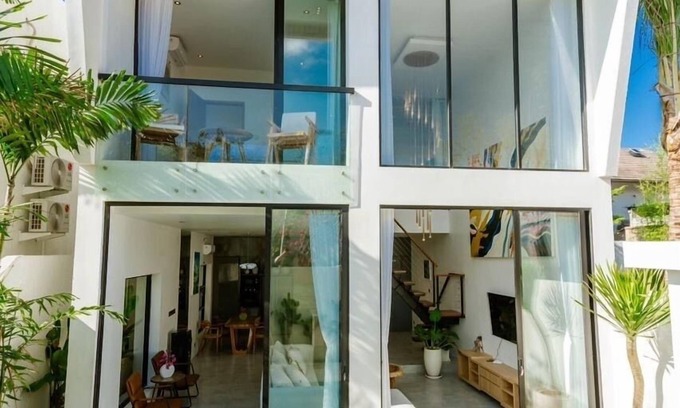 Padonan Villa | Villa Yoshi Canggu - Luxurious Cosy 2BR Villa in Canggu