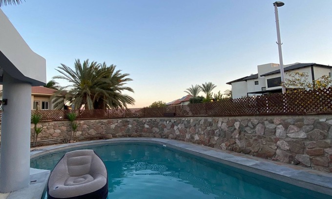 Eilat Villa | Villa Yuka - Spacious 6-bedroom in Eilat with Heated Pool