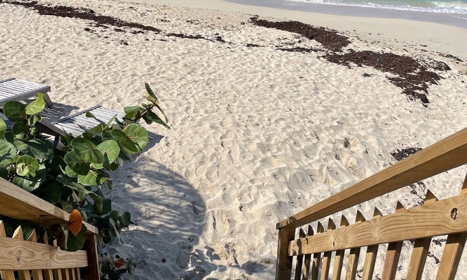 Anse de Lorient Villa | Villa YVANTINO OCEAN (4 bedrooms) the feeling of being on the deck of a boat