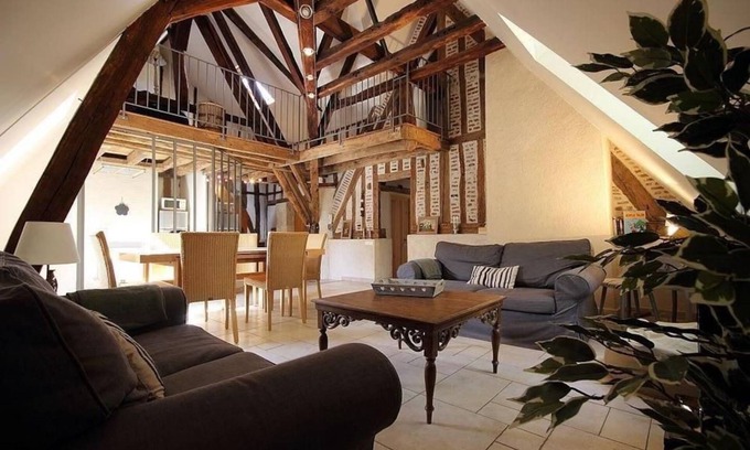 Amboise Apartment | VillaconCorde-Duplex 6 pers, at Prime location in Amboise, Air conditionned