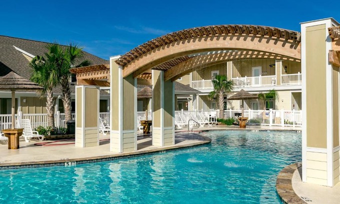 Corpus Christi Villa | Village by the Beach I910K