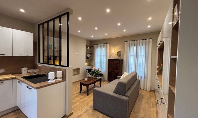 Villeneuve-les-Avignon House | Village house historic center