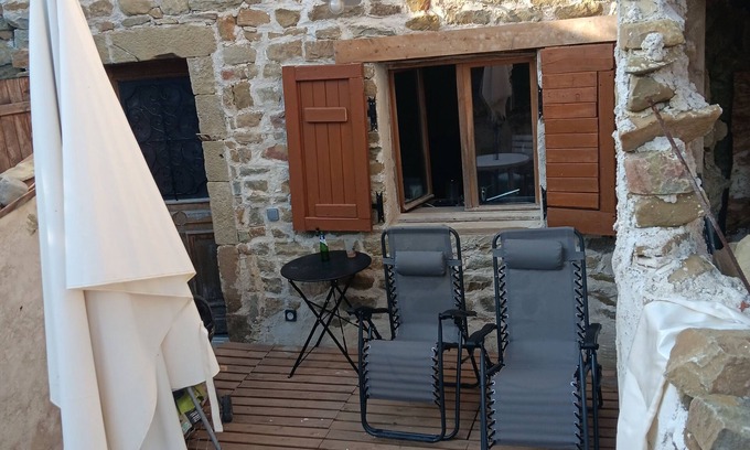 Saint-Andre-de-Rosans House | Village house with terrace on pedestrian lane. Cluniac village.