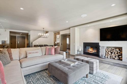 Beaver Creek Apartment | Village Hall 09 by East West Hospitality