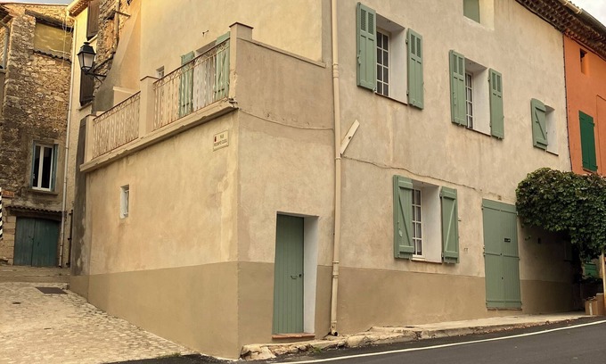 Ponteves House | VILLAGE HOUSE, FOR FAMILIES, CLOSE TO HIKING, verdon lakes