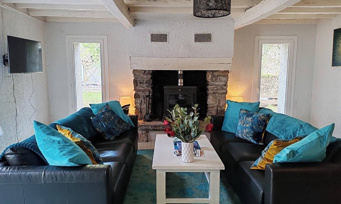 Lez House | Village House in Lez (St Beat-Lez) Midi Pyrenees