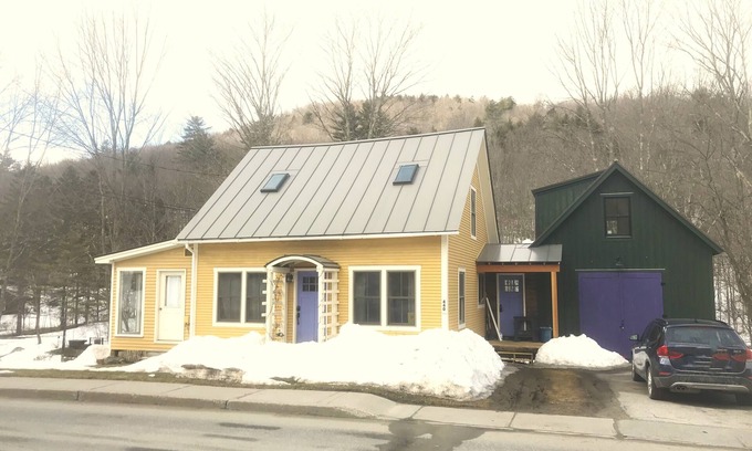 Warren House | VILLAGE HOUSE WITH COVERED BRIDGE VIEW