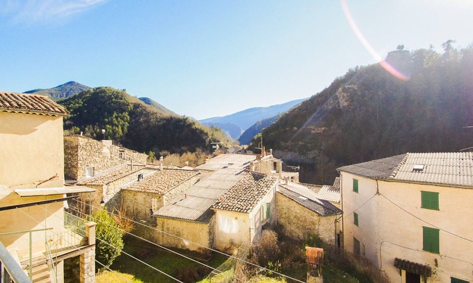 Roquesteron Apartment | Village house with garden, between River and Mountain