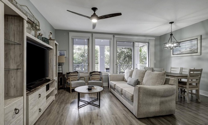 Baytowne Wharf Condo | Village One-Bedroom Retreat - Intimate Getaway for Two at Sandestin Golf and Beach Resort!