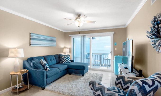 Pensacola Beach Apartment | Villas on the Gulf unit A8