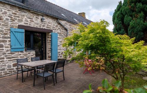 Serent House | Ville Moizo