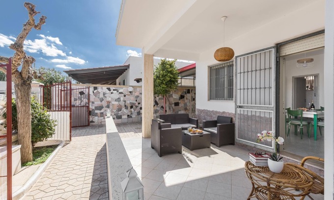 Torre Castiglione Apartment | Villetta Stella Castiglione by BarbarHouse