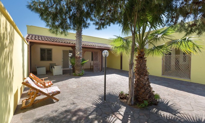 Sant'Isidoro House | Villino Girasoli by BarbarHouse