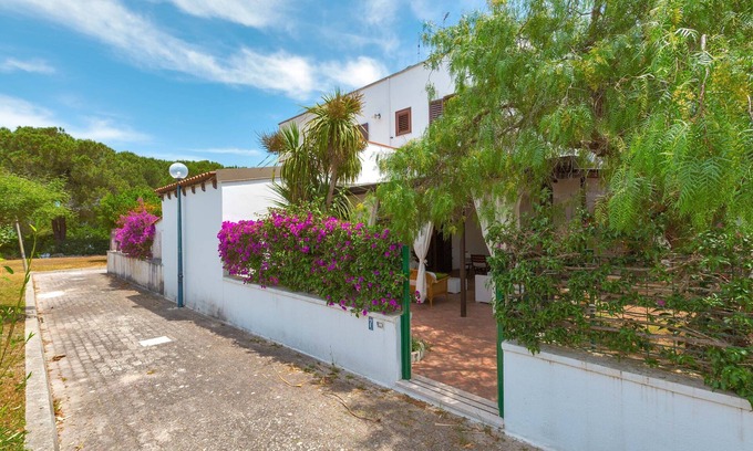 Torre dell'Orso House | Villino Pepe Rosa by BarbarHouse