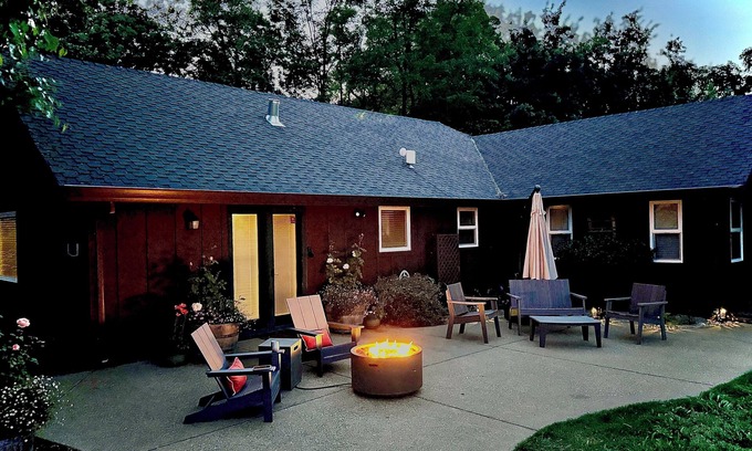 Walnut Grove House | Vineyard Retreat on Grand Island Sacramento Delta