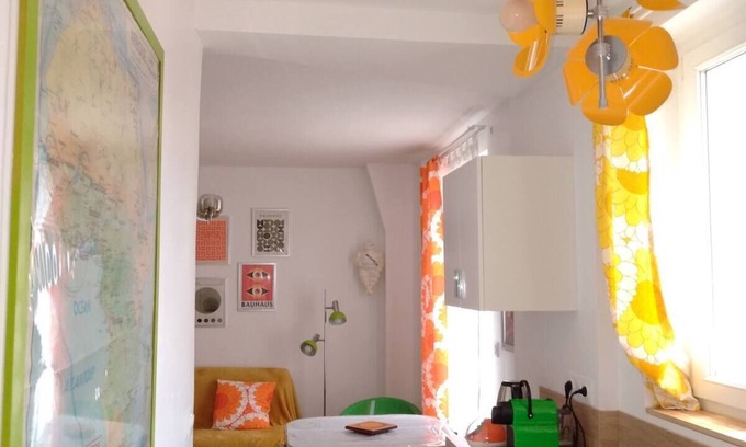 Esbly Apartment | Vintage, 10 min from Disneyland -30 min from Paris- 50m from train station - 30min from CDG airport