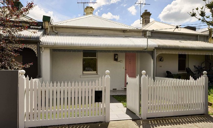 Brunswick North House | Vintage Cottage in Davies St