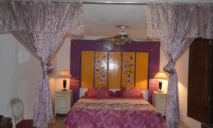 Tanjungbenoa House | Vintage House with 3 BR - 10 Min to Sanur Beach