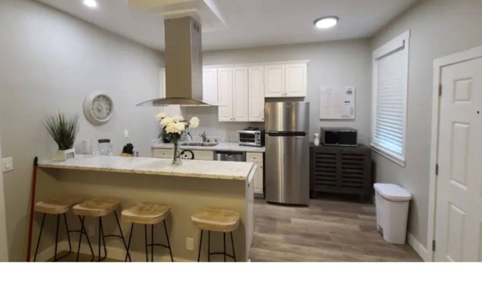 Fresno Condo | Vintage Lifestyle Modern Amenities