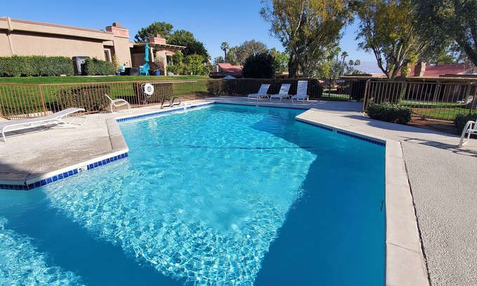 Palm Desert House | Vintage South Palm Desert Condo