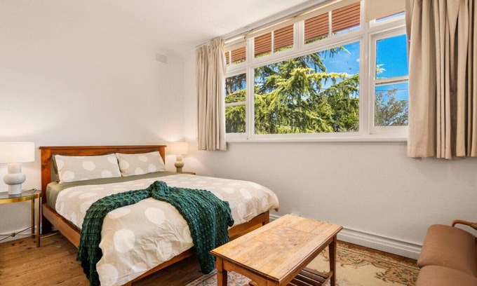 Fairfield House | Vintage Vibe @ Art House