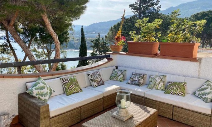 Mazzaforno House | Virgin