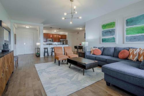 Florida Central Atlantic Coast Apartment | Vista Cay Lakeview Allure Near all Theme Parks, and walk to Convention Center
