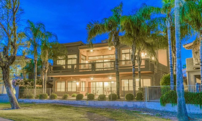 Arrowhead Lakes House | Vista del Lago A Golf Course Facing Luxury Villa with Heated Pool