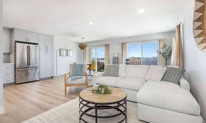 Pismo Beach House | Vista del Mar- Luxe beach home w Panoramic Views