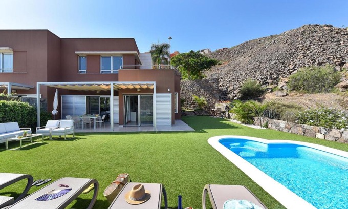 Salobre Villa | Vista Golf 30 by VillaGranCanaria