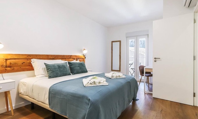 Santo Condestavel Apartment | Vita Portucale | Campo de Ourique River View 2D