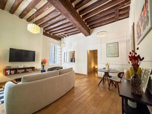 Chartres Apartment | VitraNova – Face à la cathédrale de Chartres