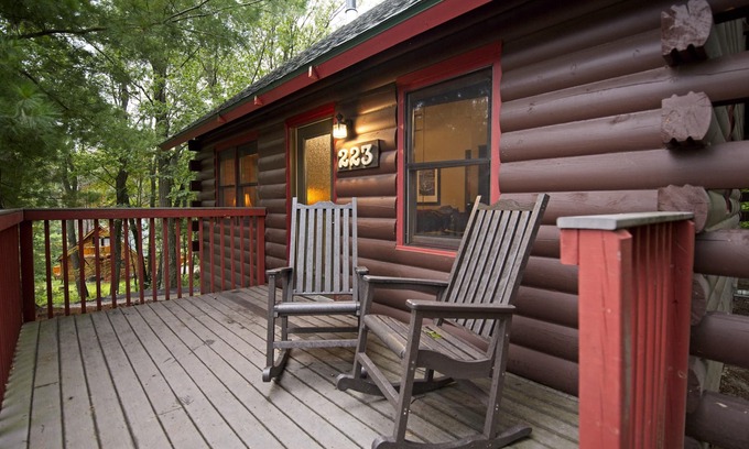 Wisconsin Dells Cabin | Vivacious Christmas Mountain Village, 2 Bedroom Cabin