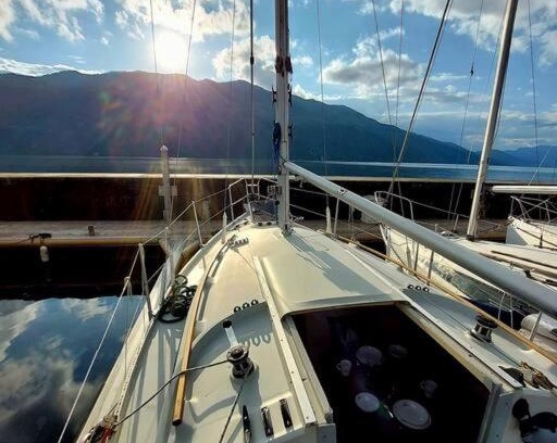 Aix-les-Bains Boat Rental | Voilier Sunbeam Yachts 27,5 à quai au Grand Port Aix les Bains