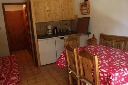 Chatel Apartment | VOINETTES VNB2 TELECABINE & MOUNTAIN 4 Pers