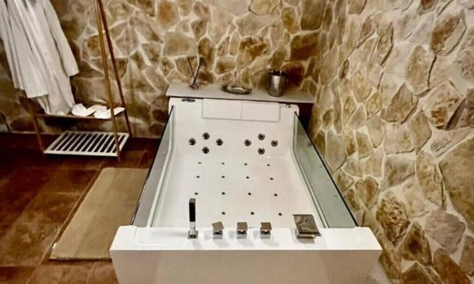 Molfetta Apartment | Vrbo Property