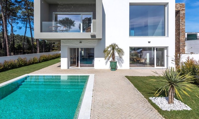 Charneca de Caparica e Sobreda Villa | Vrbo Property