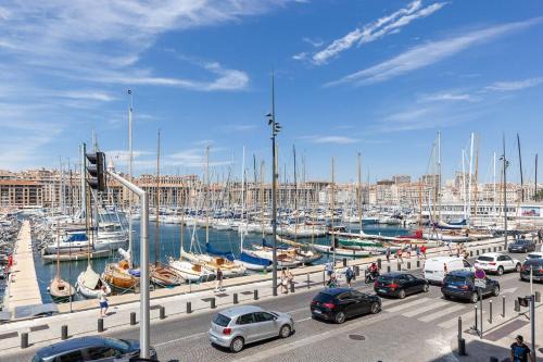 Saint-Victor Apartment | Vue panoramique Vieux Port Marseille