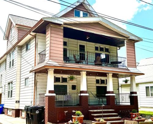 Cleveland House | W 15th Whole house