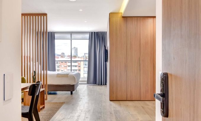 San Patricio Apartment | w* | Chic Loft w/Balcony in Santa Bárbara