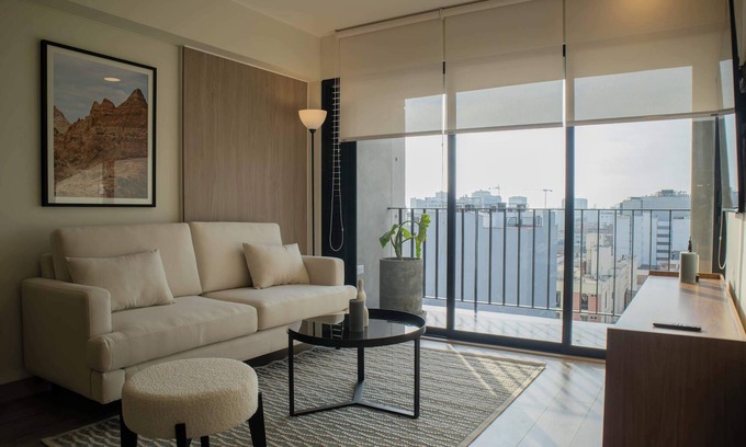 Santa Cruz Apartment | w* | Impressive 2BR with balcony in Miraflores