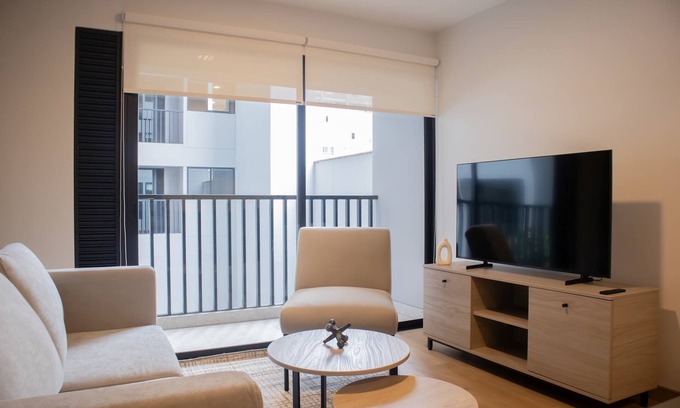 Miraflores Apartment | w*| Peaceful 1BR w/Perfect Balcony in Miraflores