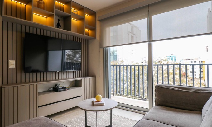 Petit Jean Ocharan Apartment | w Prestigious 3BR w Great Balcony in Miraflores