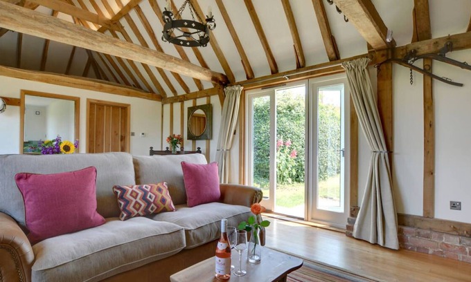 Tenterden House | Wagon Lodge at Forstal Farm