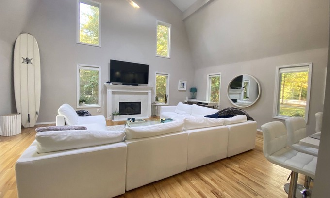 Wainscott Woods House | Wainscott Village Gem- Steps to Shops & Beach Lane