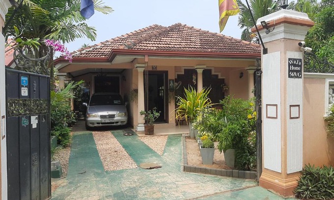 Negombo Bed & Breakfast | Waja Bed & Breakfast