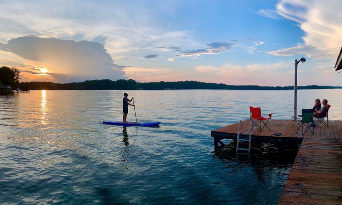 Milledgeville House | WAKE & LAKE HIDEAWAY, BEST VIEWS ON THE LAKE, 10% Military Discount!